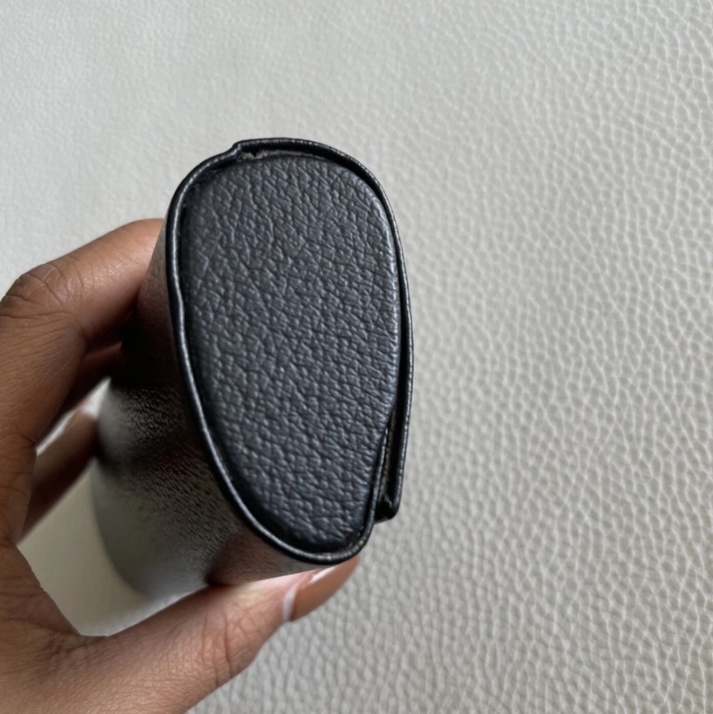 Burberry Black Glasses Hard Case with Textured Finish Magnetic Closure - Picture 6 of 10